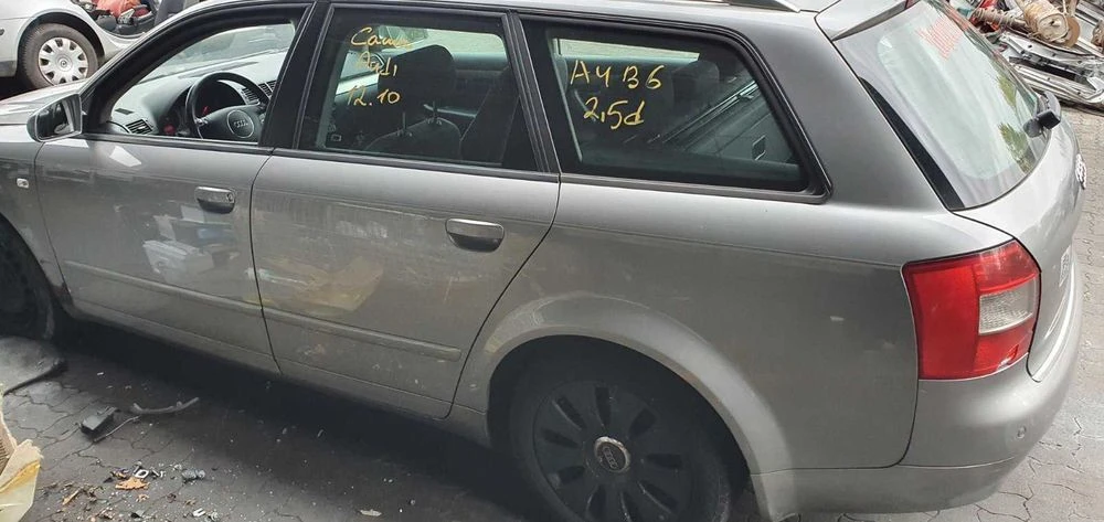 Audi a4 b6 А4 В6 Двері дверка ляда