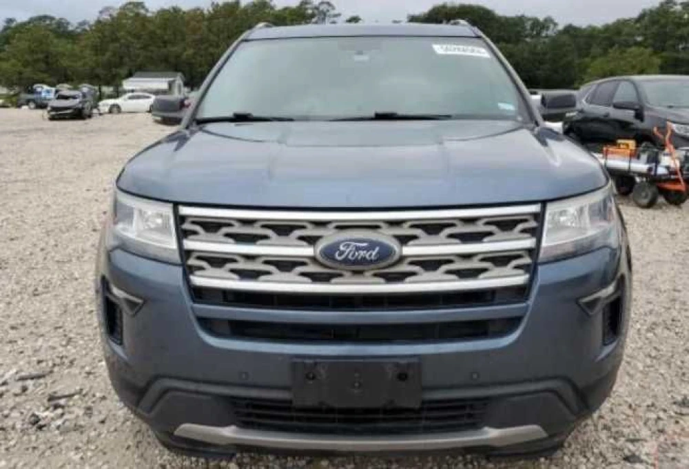 Ford Explorer (2017-2019) Бампер голий капот