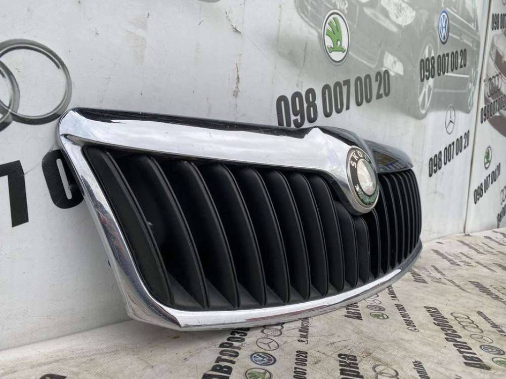 Решітка радіатора Skoda Oktavia A5 FL Шкода Октавія А5 фл