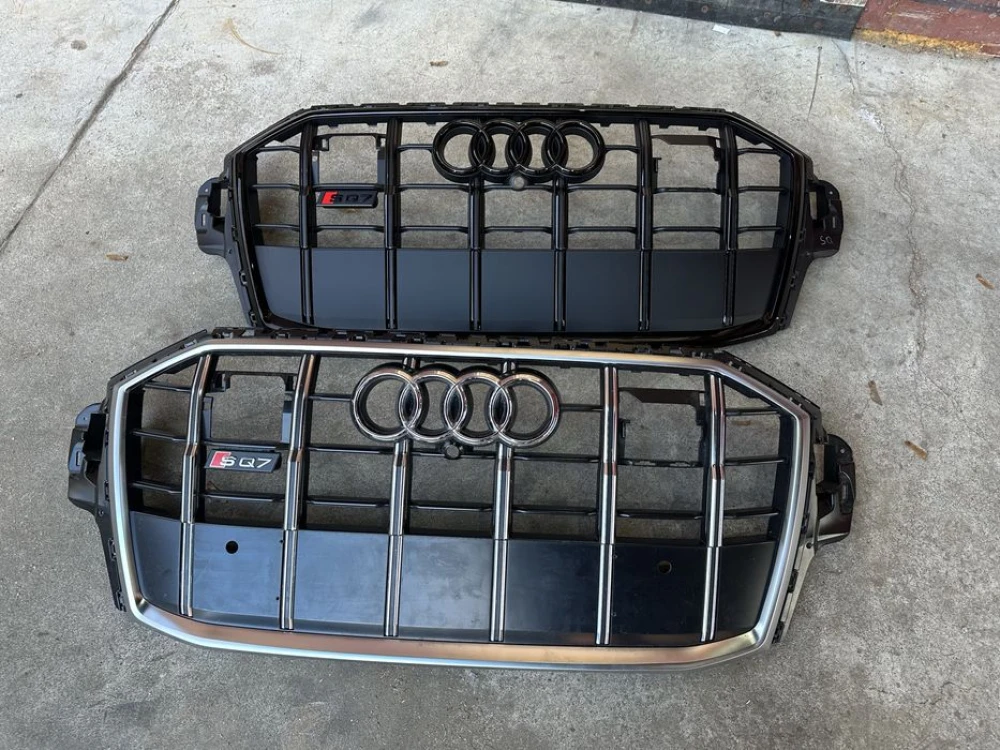 Решітка ОРИГІНАЛ Audi Q7. SQ7