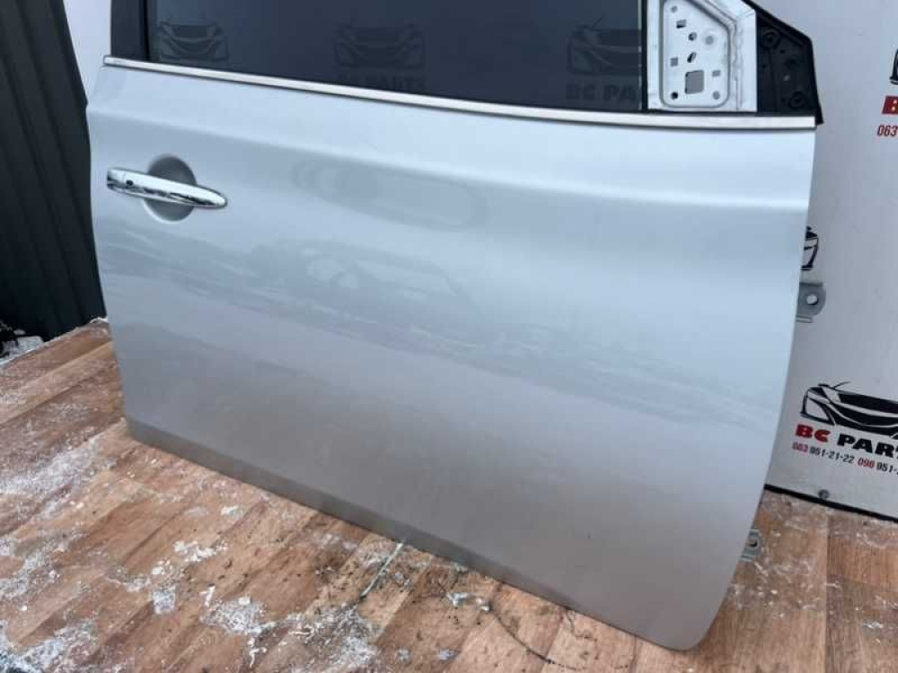 Дверь передняя правая Nissan Sentra 2012-2019 год