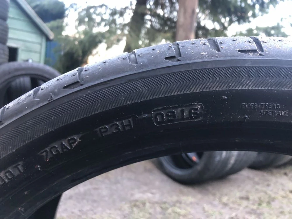 Шини Bridgestone RFT r 255/35/19