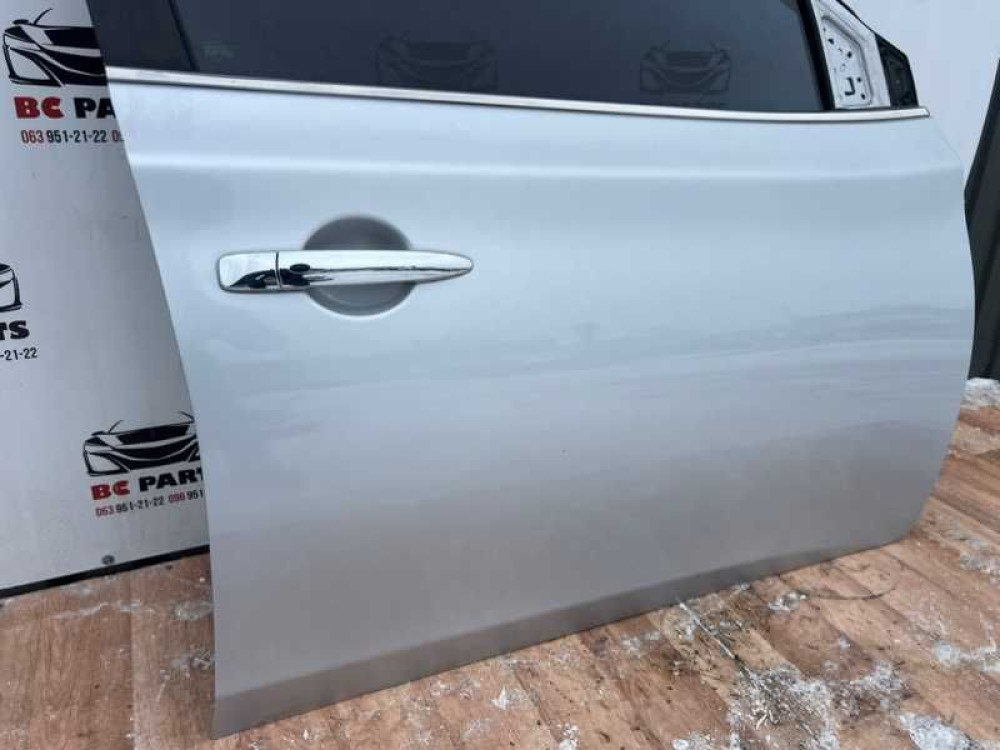 Дверь передняя правая Nissan Sentra 2012-2019 год