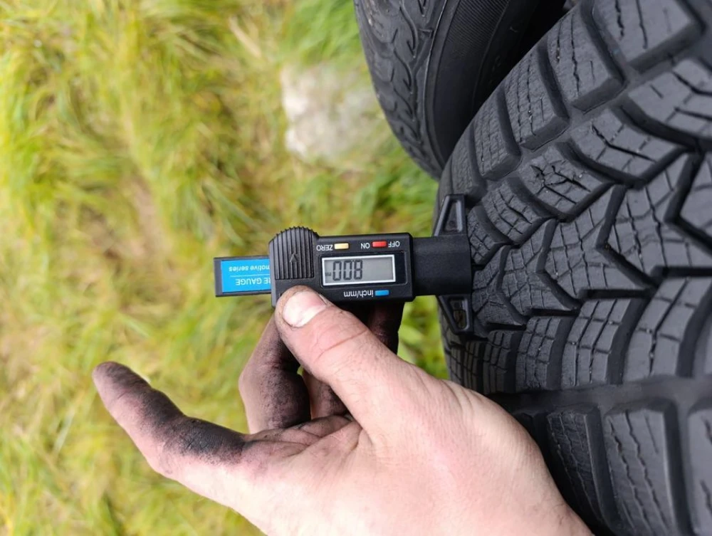 Майже нові зимові шини Debica 195/50 R15 резина Р15