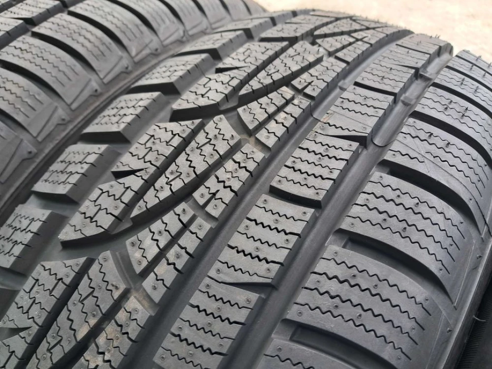 Резина зима 99% протектор Hankook 225/60 R16 I'Cept EVO
