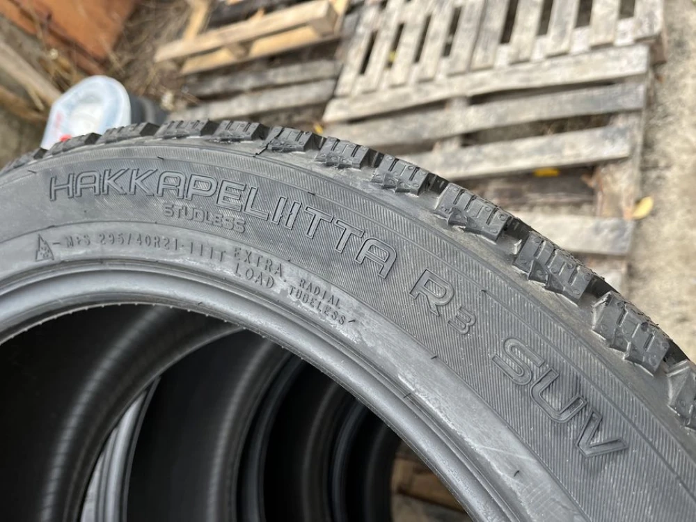 295/40 r21 Nokian Hakkapelliita R3 Резина зимняя НОВАЯ