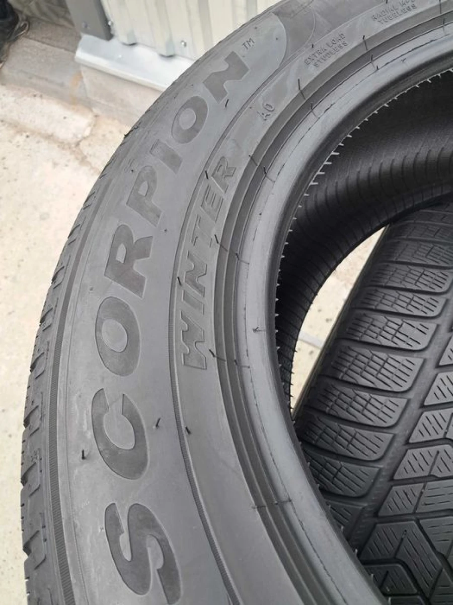 Резина зима 80% протектор Pirelli 255/55 R19 Scorpion Winter
