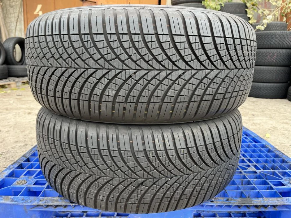 235/50 r19 Goodyear 4Season Резина всесезонная