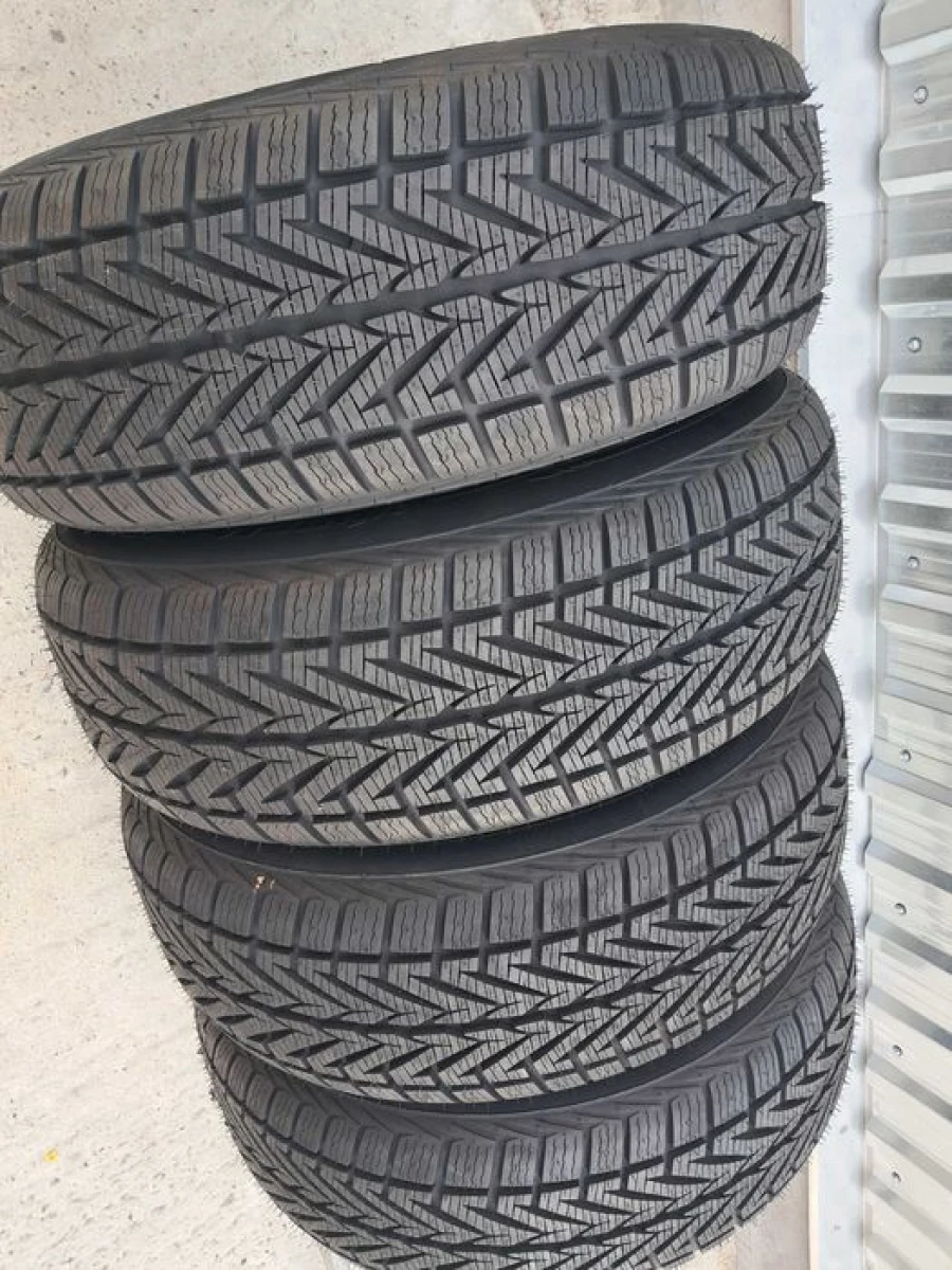 Резина зима НОВА Vredestein 215/65 R15 Wintrac Xtreme