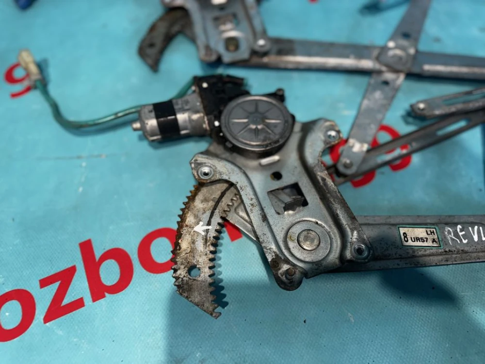 Склопідйомник Ford Ranger Mazda bt2500
