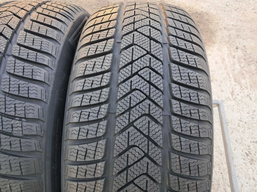 Резина зима 99% протектор Pirelli 225/60 R17 Sottozero 3