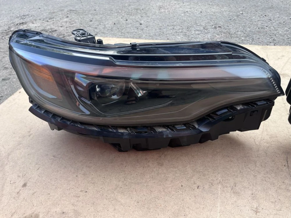 Фара фары jeep cherokee kl 2018 2019 2020 2021