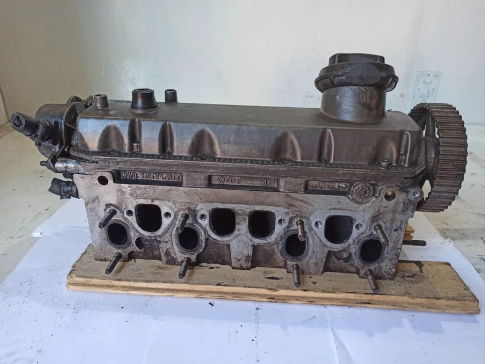 ГБЦ головка блока циліндрів 1.9 TDI VW 038103373E