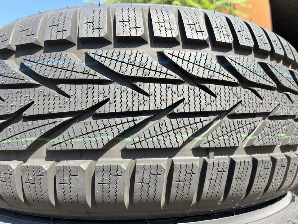 215/55 r16 Toyo Proxes S952 НОВАЯ Резина зимняя Japan