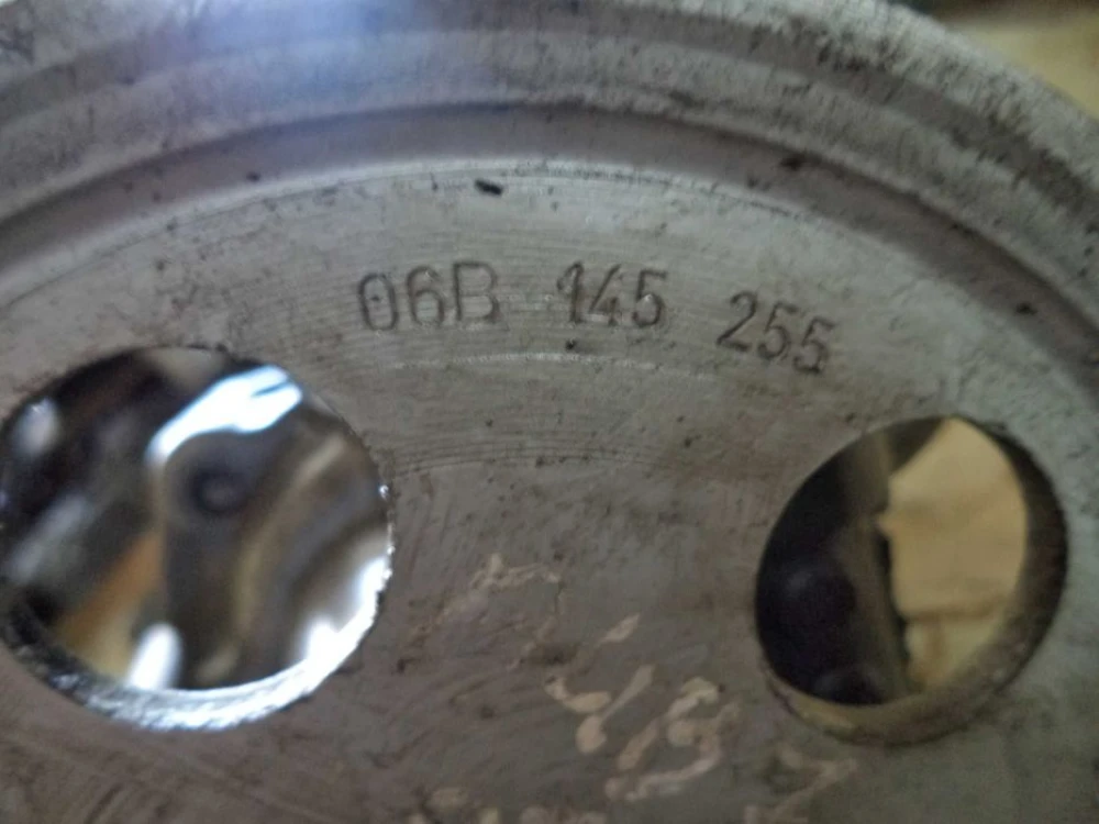 Насос гидроусилителя (ГУР) Audi A4 (B6) (B7) (1,6-1,8-2,0)   8E0145153