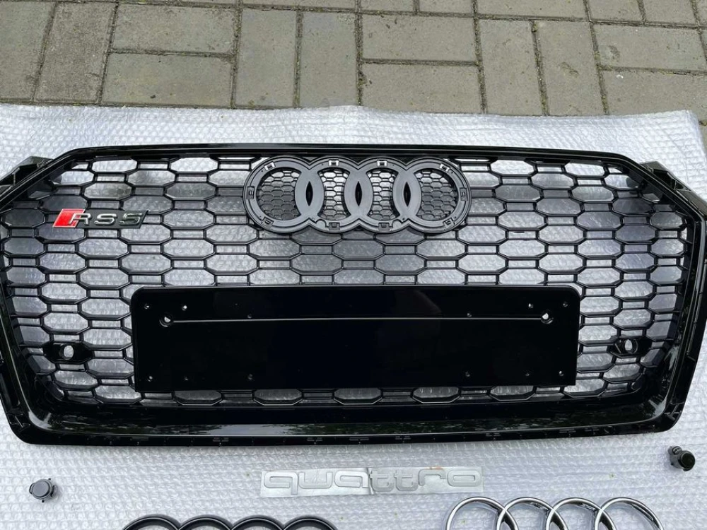 Решетка радиатора Audi A5 F5 (16-19) тюнинг стиль RS5 (чорний глянц)