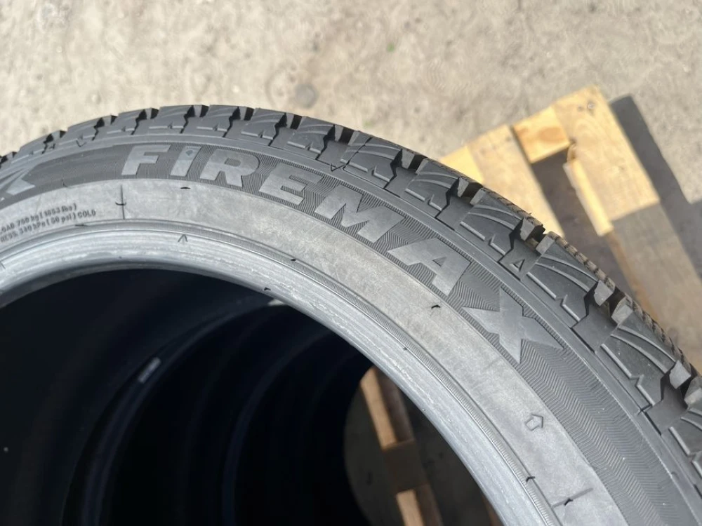 235/45 r18 Firemax FM805 Резина зимняя 22 год