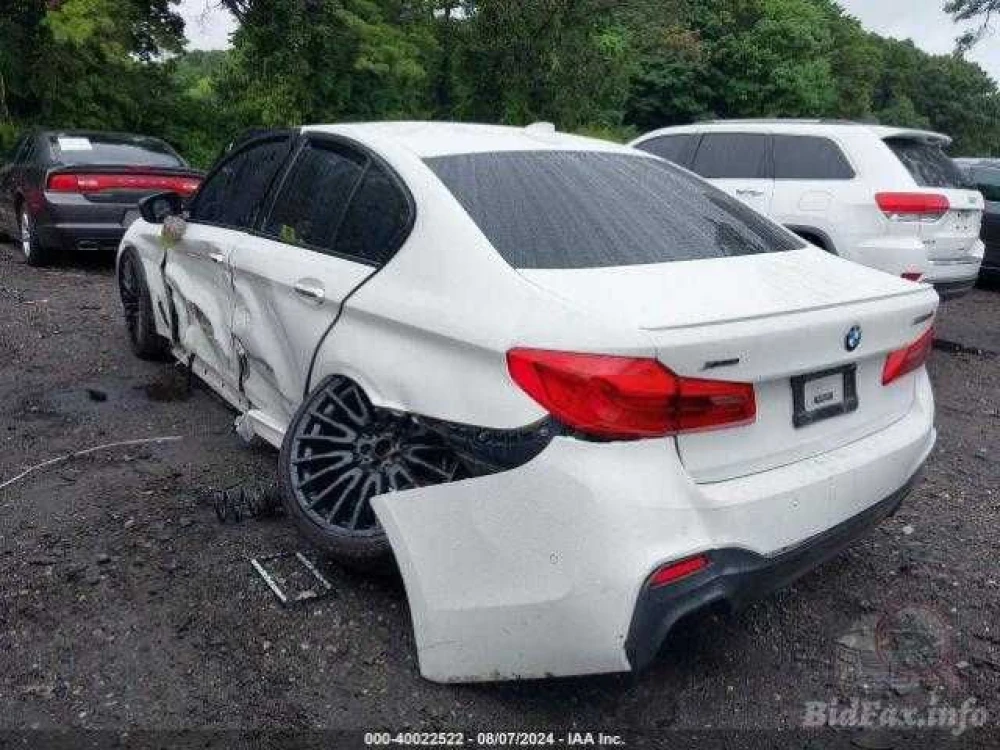 Bmw M550I Xdrive кузов, запчастини
