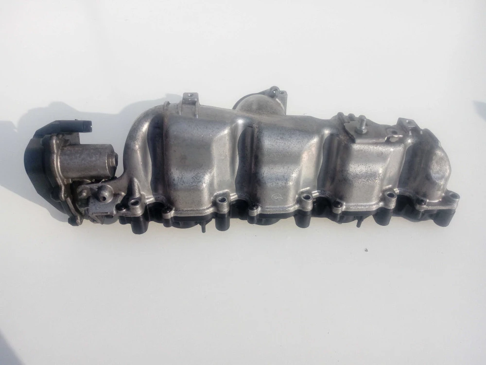 Коллектор впускной 03L 129 711 E Skoda Superb 2 Шкода Суперб 2