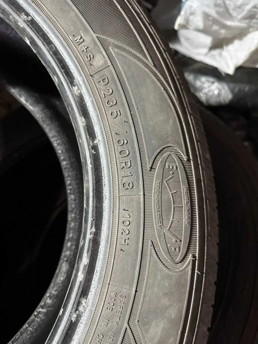 Резина летняя 235/60/R18 GoodYear Assurance лето без дырок/латок