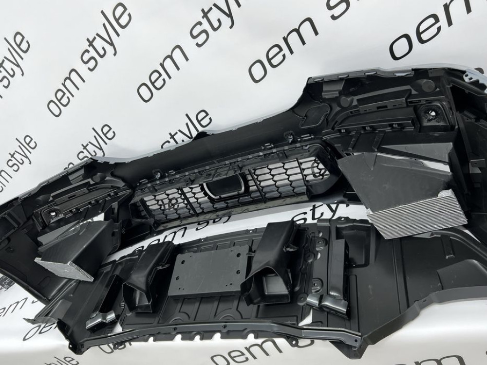 Передний бампер   BMW G30 в стиле F90 2021+ Рестайлинг