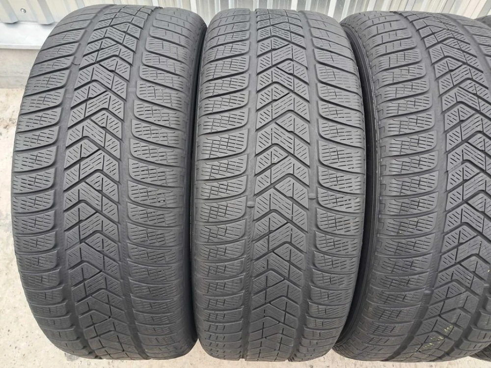 Резина зима 80% протектор Pirelli 255/55 R19 Scorpion Winter