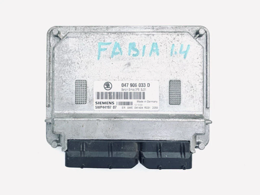 Блок управления двигателем Skoda Fabia 1.4 8V 047906033D 5WP4419…