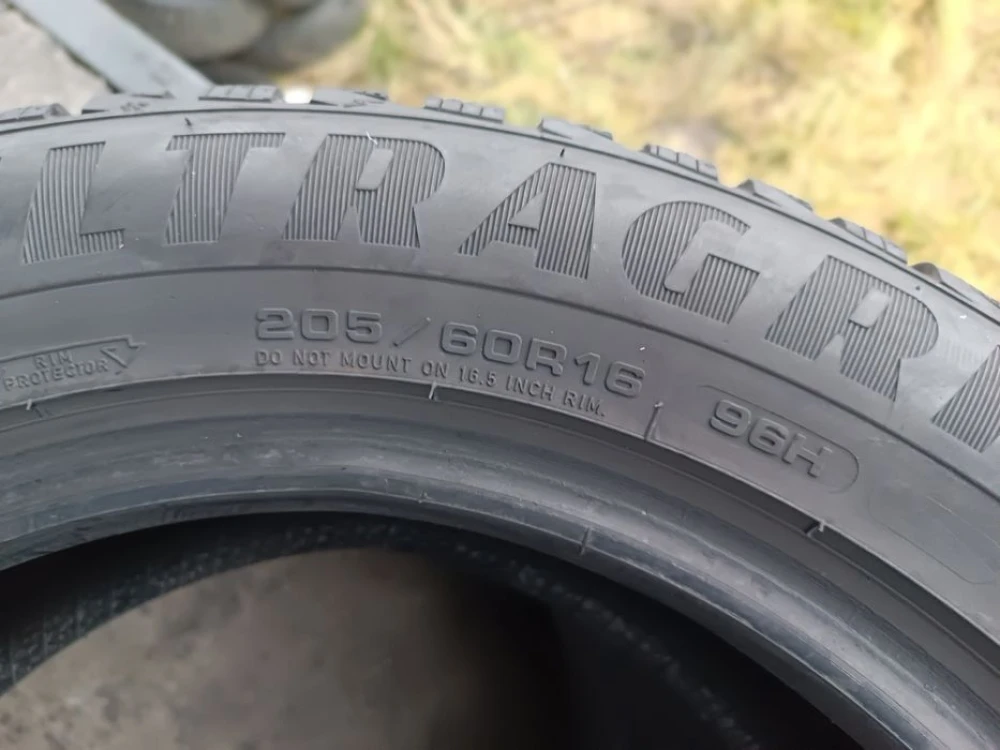 Зимові шини Goodyear 205/60 R16 резина Р16