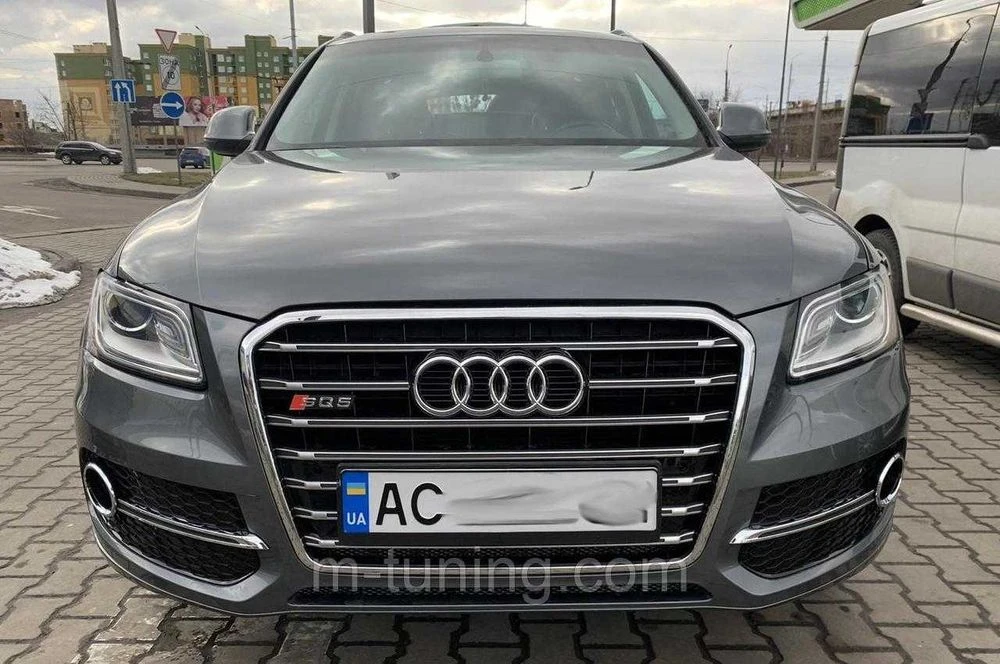 Решетка радиатора Audi Q5 8R (12-16) стиль RS Sq5 решітка Ауди