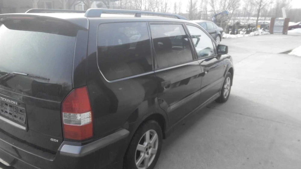 кузовщина для Mitsubishi Space Wagon 2.0 GDI мех 2000р,автозлом