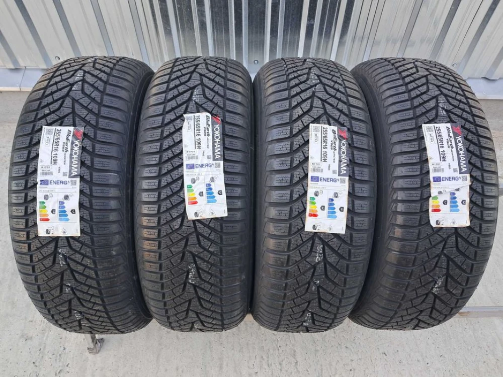 Резина зимова НОВА Yokohama 255/65 R16 bluEarth V905 DOT22 ML Terracan