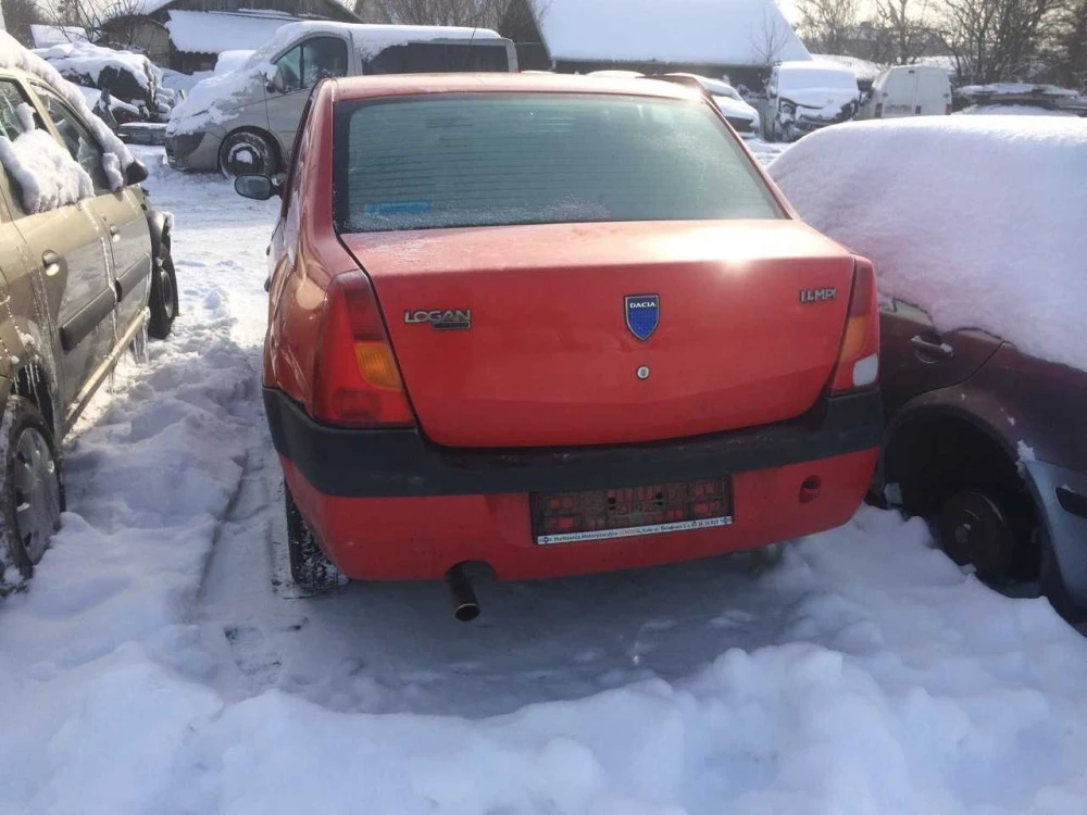 кузовні запчастини для Dacia Logan дачія логан