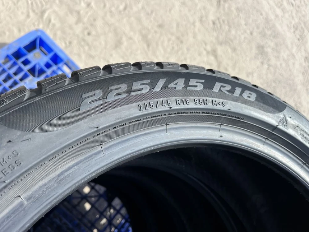 225/45 r18 Pirelli Sottozero 3 winter Резина зимняя