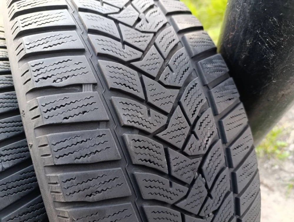 Зимові шини Dunlop 205/55 R16 резина Р16