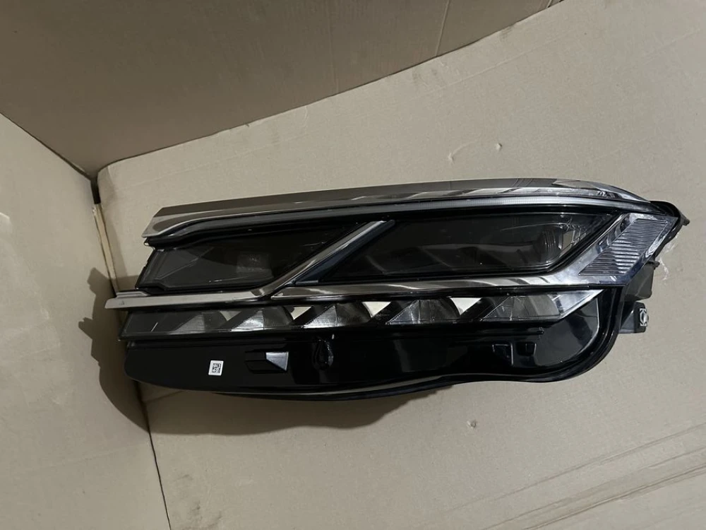 Фара Touareg CR 761941081. 761 941 081. 761 941 113