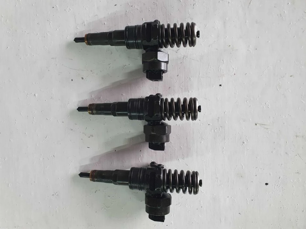 Насос форсунки VW Passat B5 1.9 TDI
0414720007