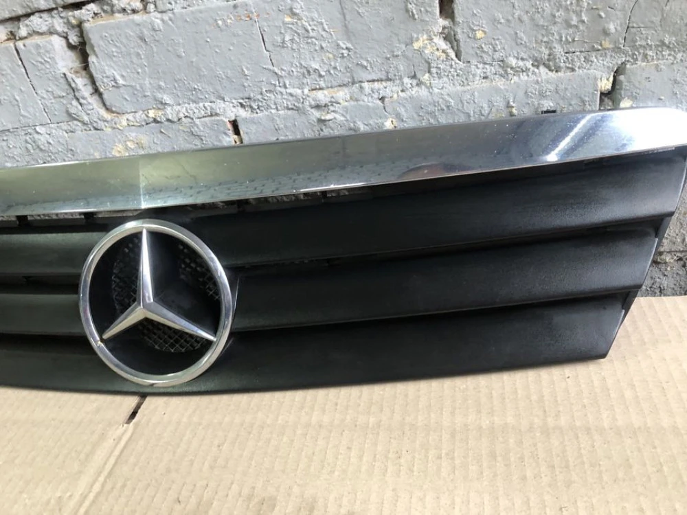 Решітка  Решотка Капота Mercedes W168 Aclas A140 A160 A170 Мрседес