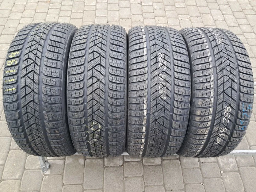 Резина зима НОВА Pirelli 225/40 255/35 R19 Sottozero 3 RFT e