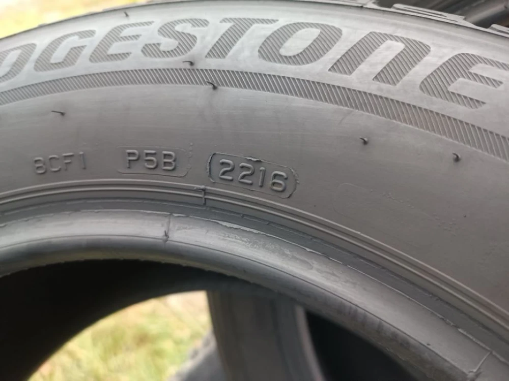 Зимові шини Bridgestone 215/60 R16 резина Р16