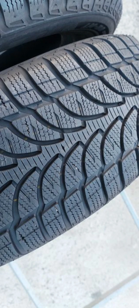 Резина зима 90% протектор Bridgestone 215/65 R16 Blizzk LM 80 EVO