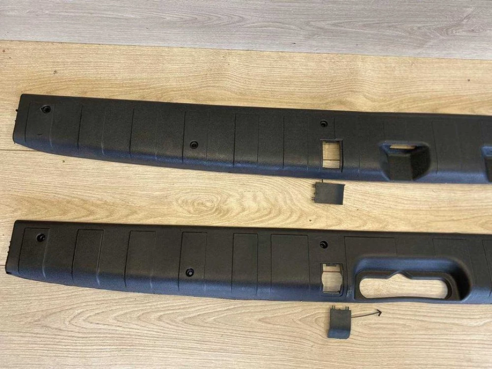 Накладка порога задніх дверей Фиат Добло 223 крышки багажника пластик