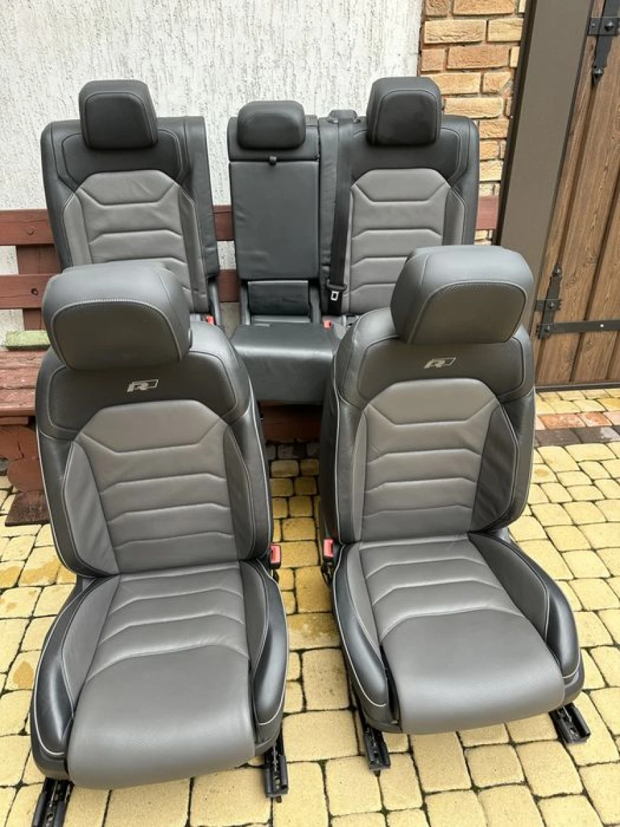 Touareg CR Шторка багажника, ролета