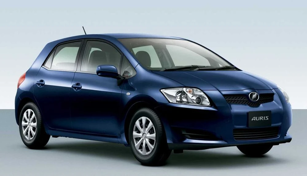 Салон (сиденья) черная ткань Toyota Auris E15. Разборка Toyota Auris