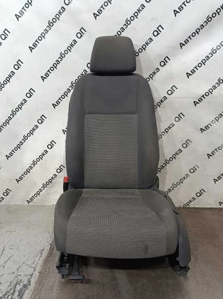 Салон (ткань) Volkswagen Jetta A5. Разборка Volkswagen Jetta A5