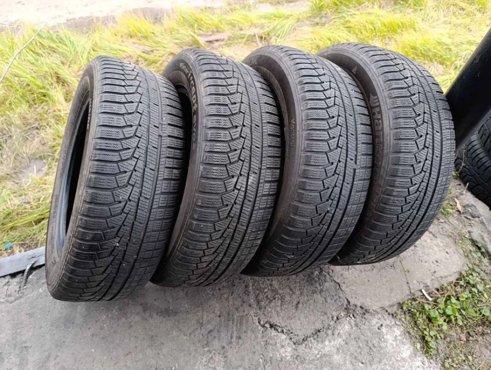 Зимові шини Hankook 205/60 R16