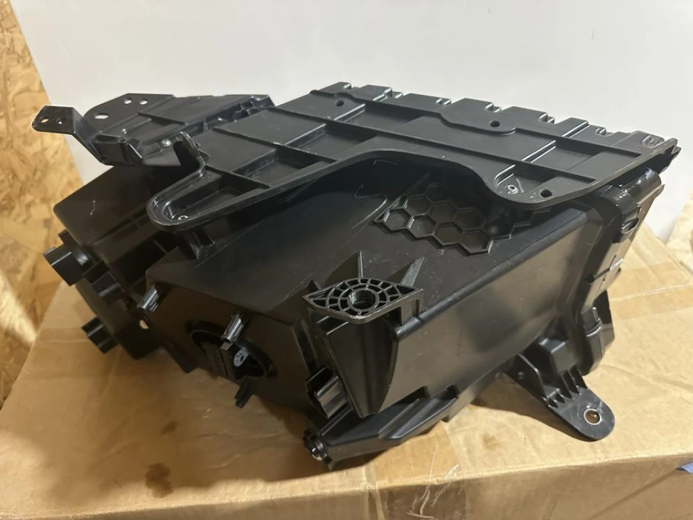 Фара правая GRAND CHEROKEE 2021 2022 2023 2024