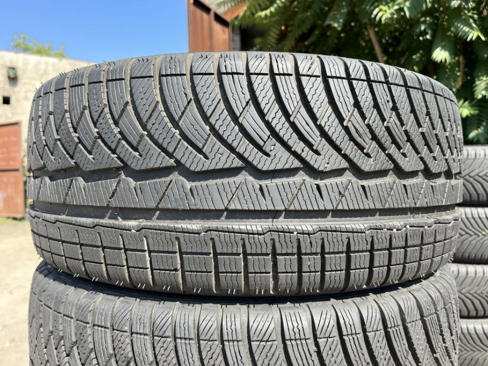 235/35 r19 Michelin Pilot Alpin PA4 95% Резина зимняя