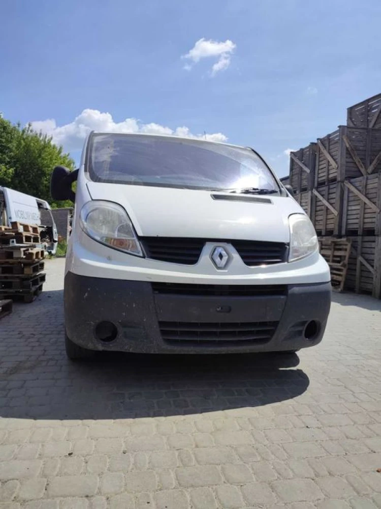 Решітка радіатора Renault Trafic Рено Трафік 2006-2014