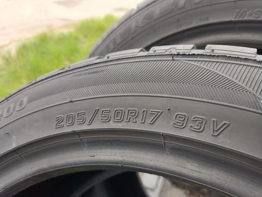 Зимові шини Falken 205/50 R17 резина Р17