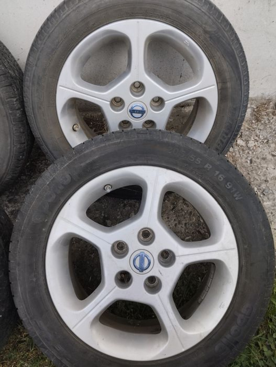 Диски колеса в зборі 5×114.3 R16 205/55/16 Nissan Laef